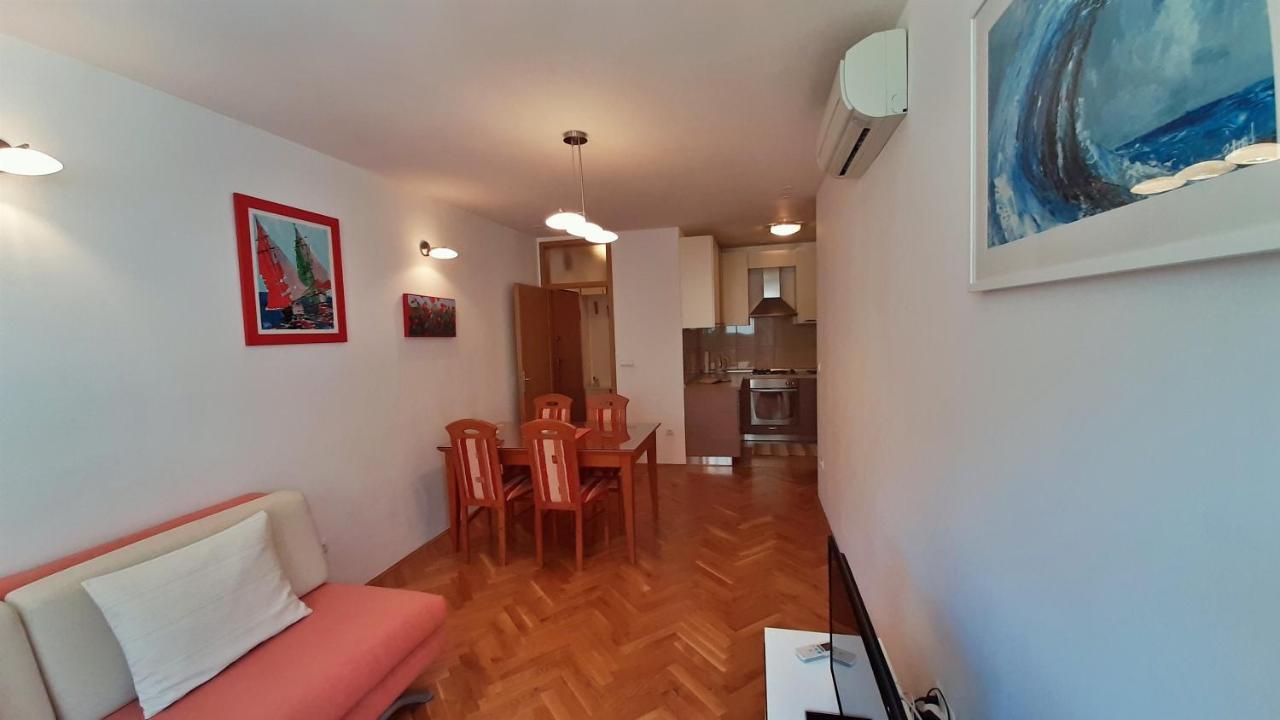 Apartment Jen Omis Exterior photo